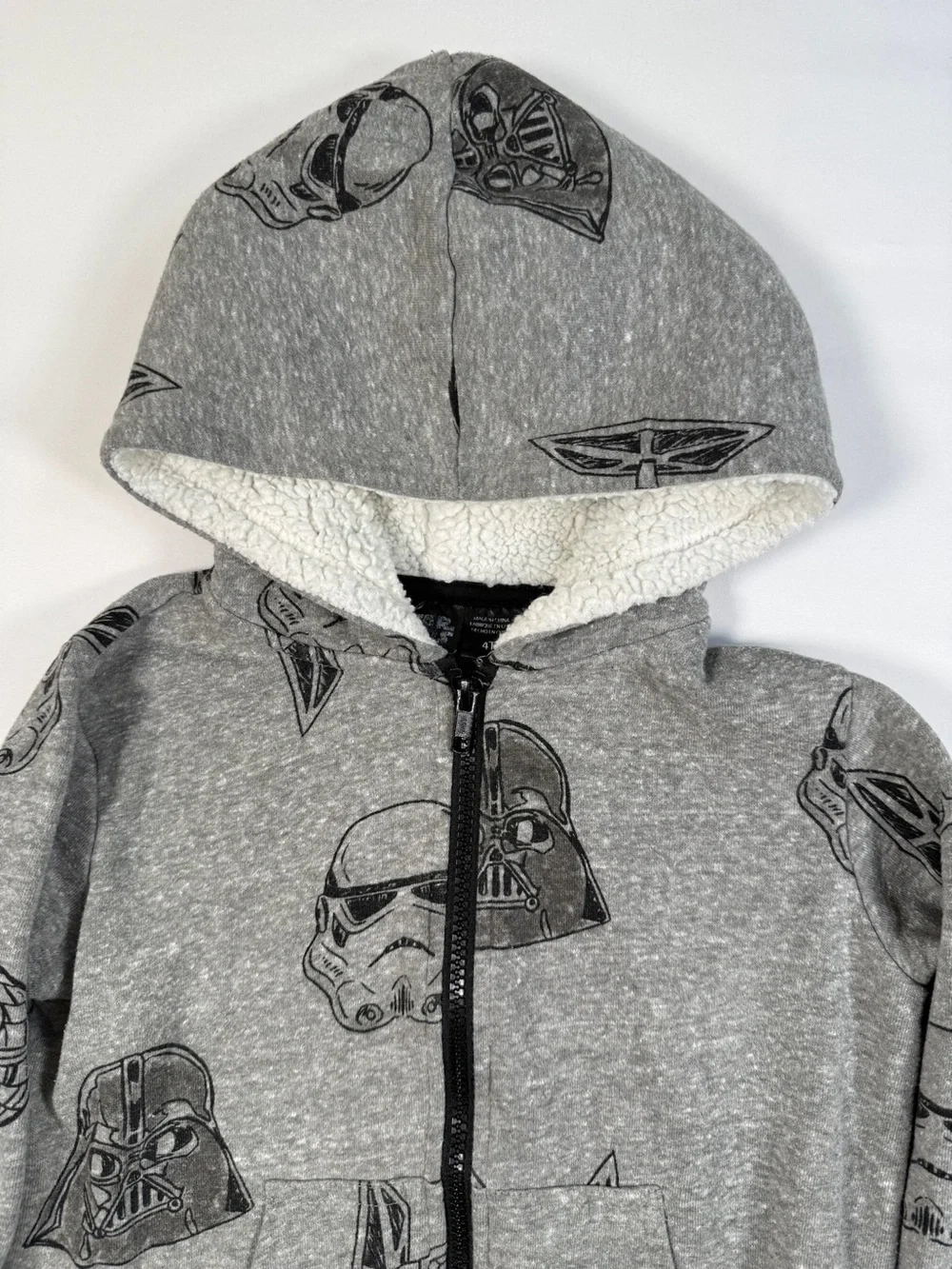 STAR WARS Boys Hoodie Jacket 4T Gray Graphic‎ Sherpa Lined Cozy Streetwear
